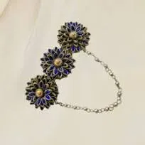 CENTER CLIP